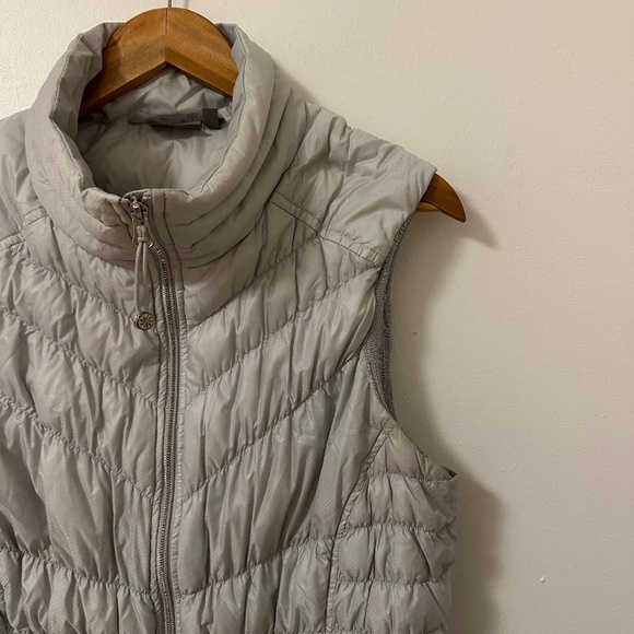 Athleta Downalicious Deluxe Vest in Morning Sky Gray | Size XL - Picture 2 of 8